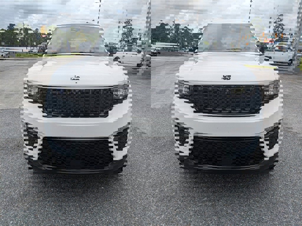 New 2025 Jeep Grand Cherokee Limited w/ Luxury Tech Group II image 9