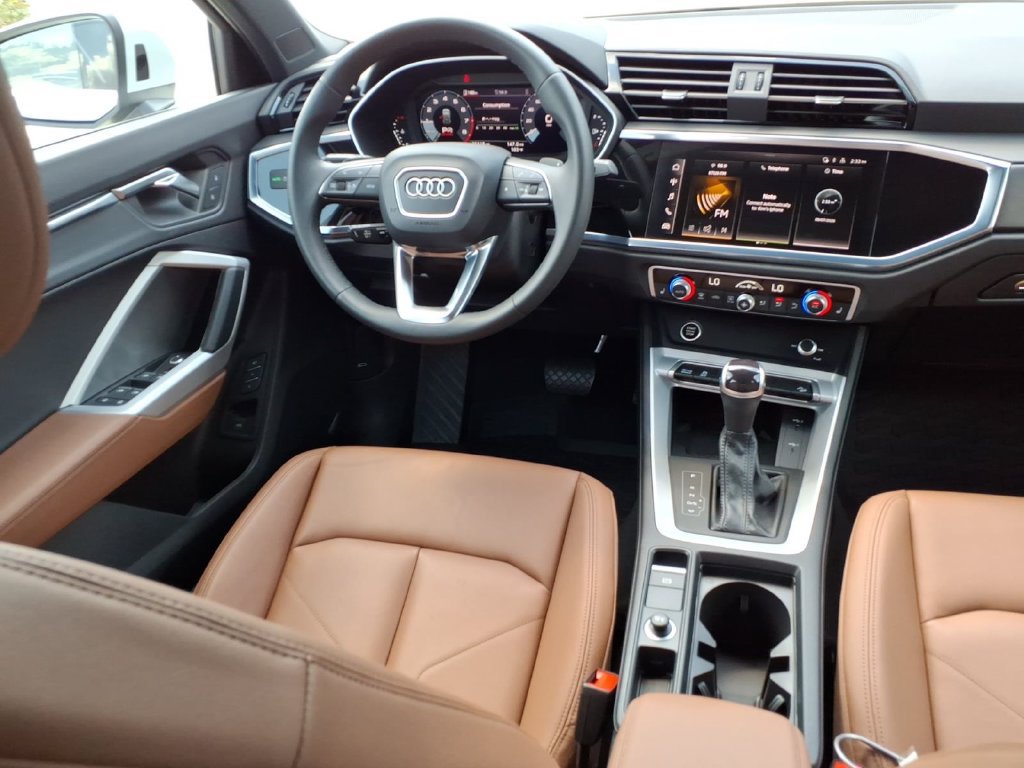 Used 2023 Audi Q3 2.0T Premium Plus w/ Premium Plus Package AWD/4WD image 6