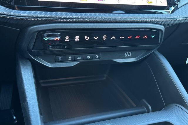 New 2026 Jeep Cherokee Overland w/ Advanced Pro Tech Group AWD/4WD image 19