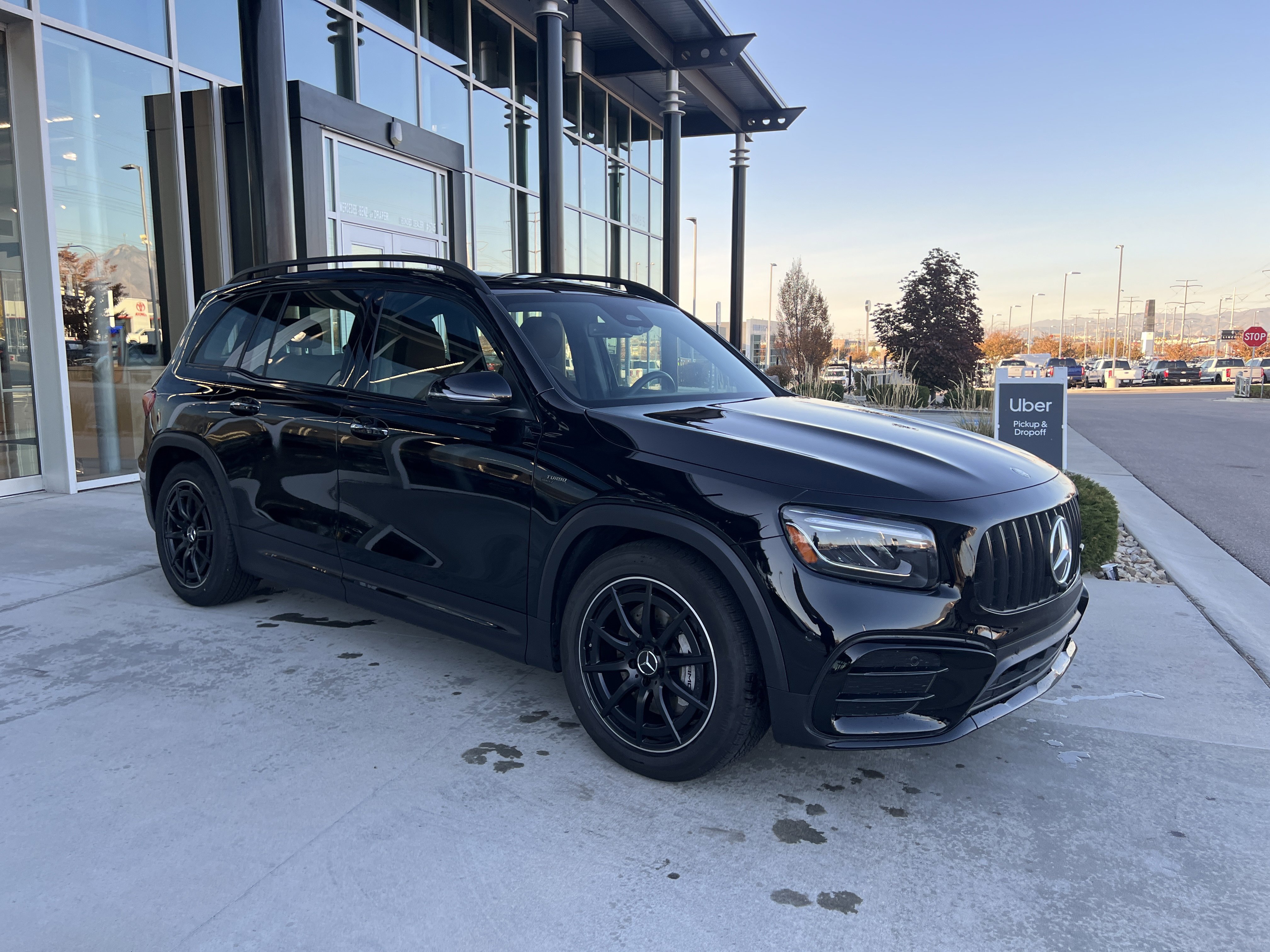 Certified 2025 Mercedes-Benz GLB 35 AMG 4MATIC image 3
