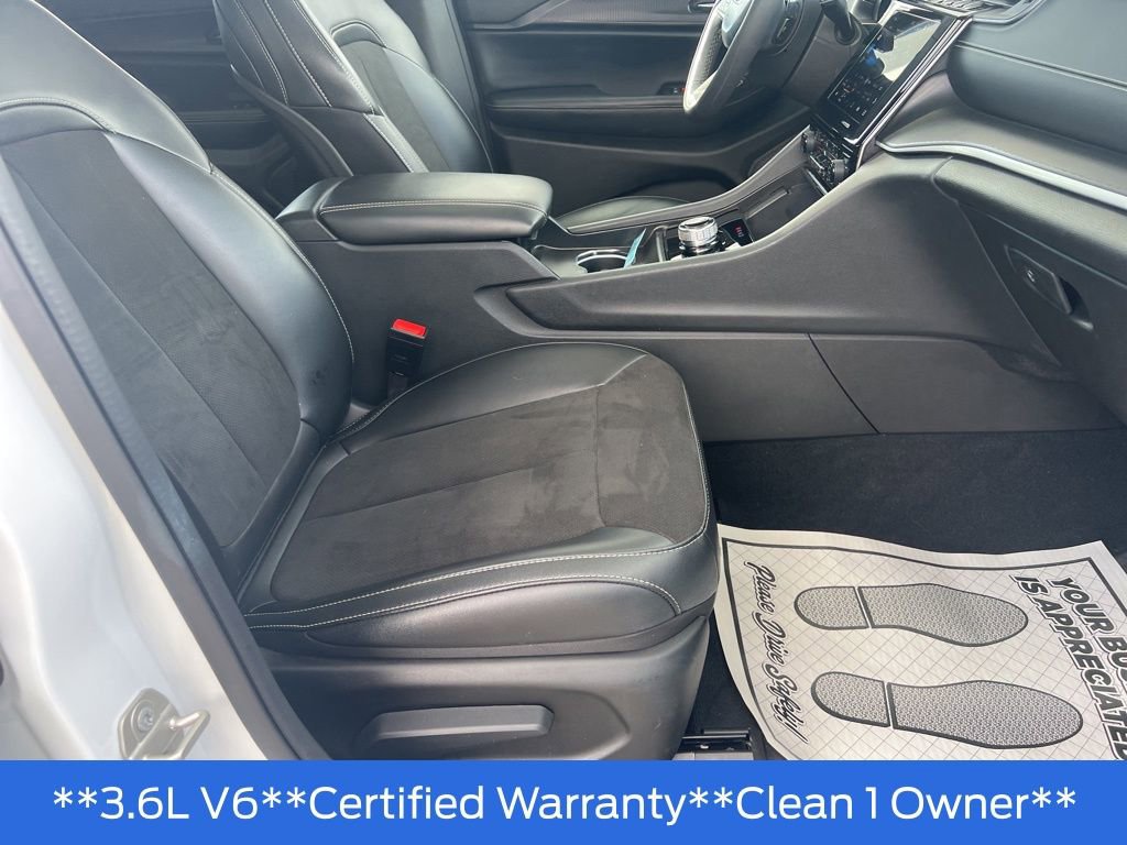 Used 2024 Jeep Grand Cherokee L Altitude image 33