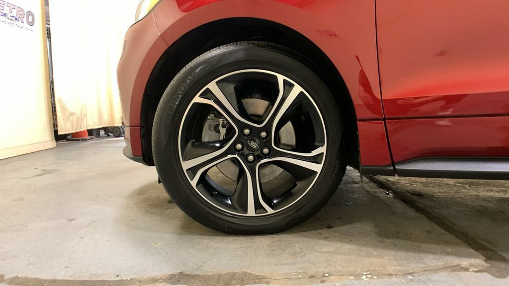 Certified 2019 Ford Edge ST w/ Convenience Package AWD/4WD image 48
