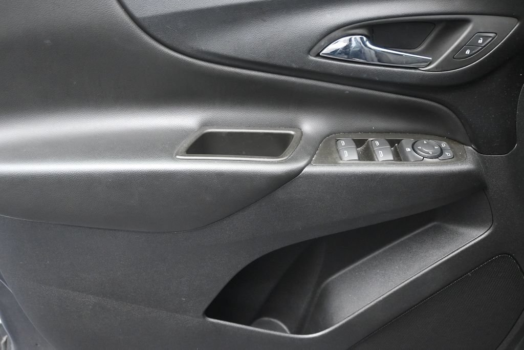 Used 2023 Chevrolet Equinox LT FWD image 9
