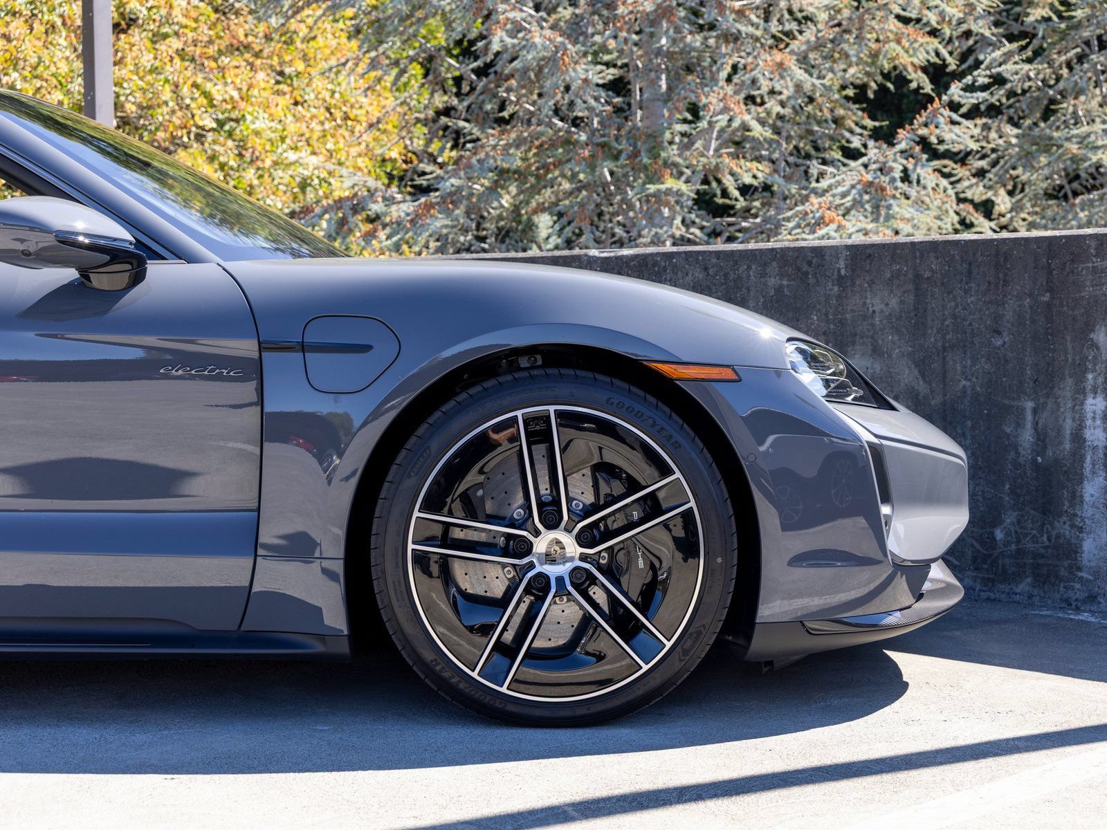 New 2025 Porsche Taycan Turbo S AWD/4WD image 12