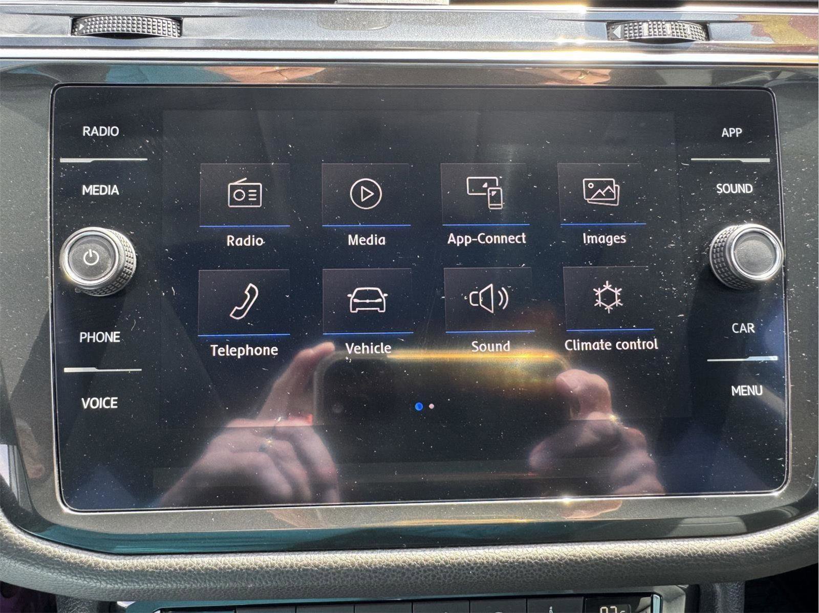 Used 2020 Volkswagen Tiguan SE w/ Panoramic Sunroof Package AWD/4WD image 29