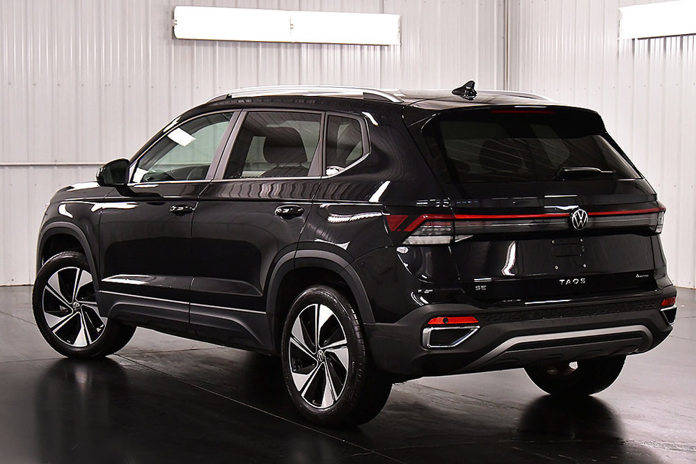 Used 2026 Volkswagen Taos SE AWD/4WD image 5