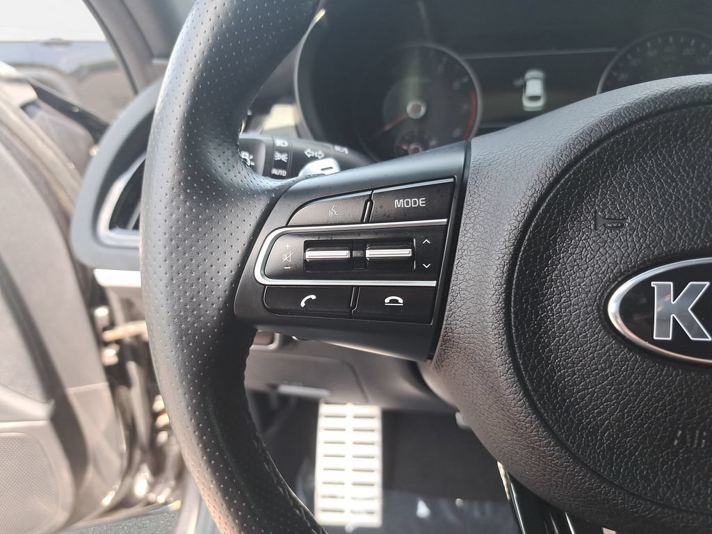 Used 2020 Kia Stinger GT1 AWD/4WD image 17