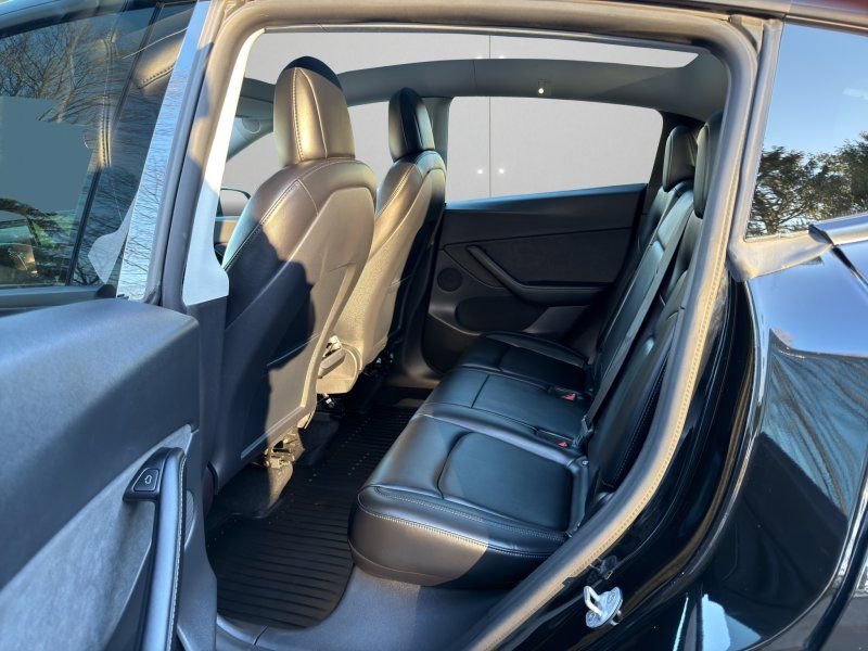 Used 2021 Tesla Model Y Performance image 10