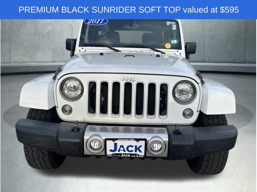 Used 2017 Jeep Wrangler Unlimited Sahara w/ Connectivity Group AWD/4WD image 11