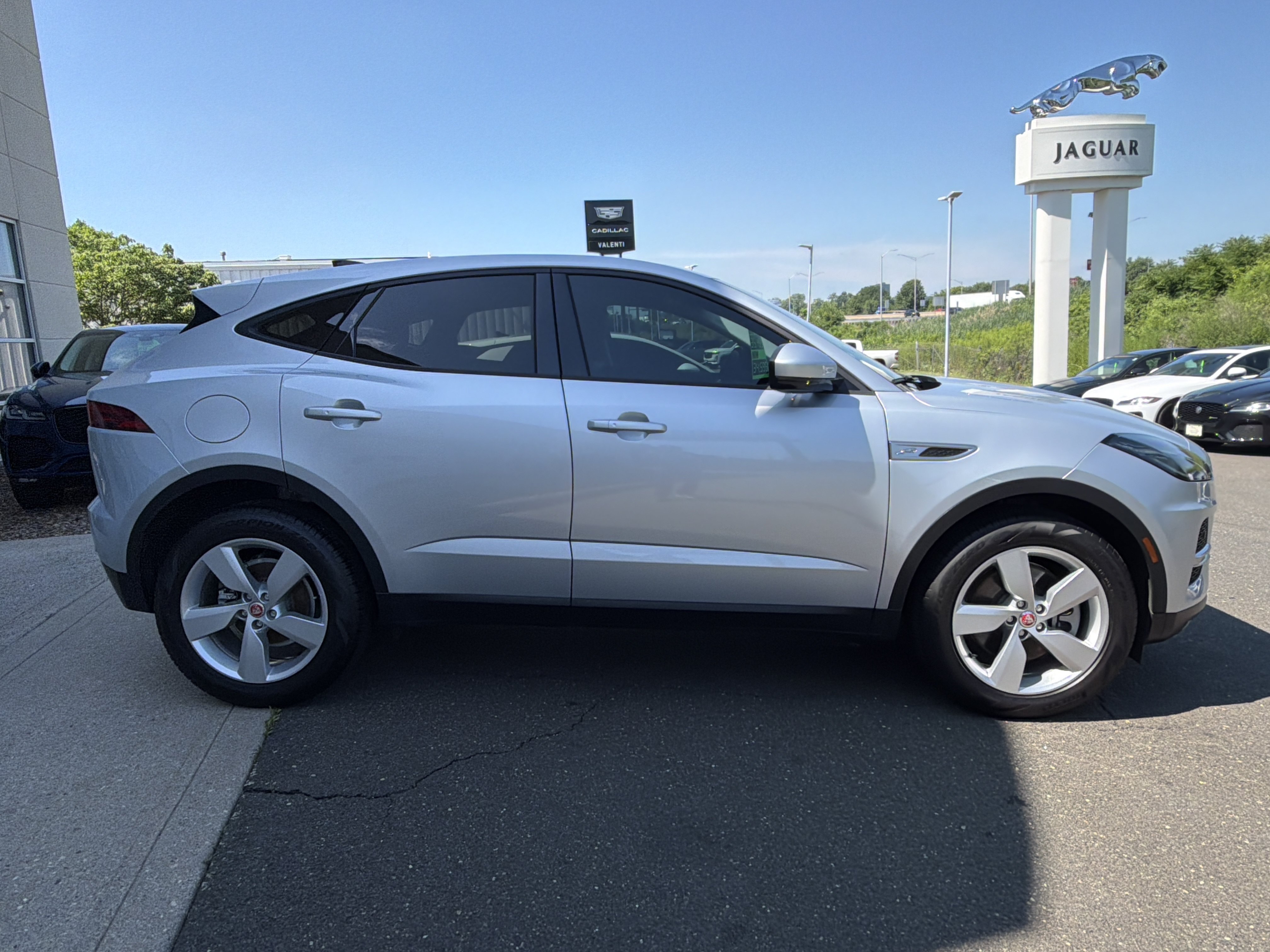 Used 2023 Jaguar E-PACE SE AWD/4WD image 2