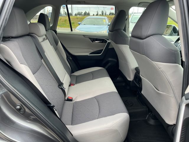 Used 2022 Toyota RAV4 XLE w/ Convenience Package FWD image 14