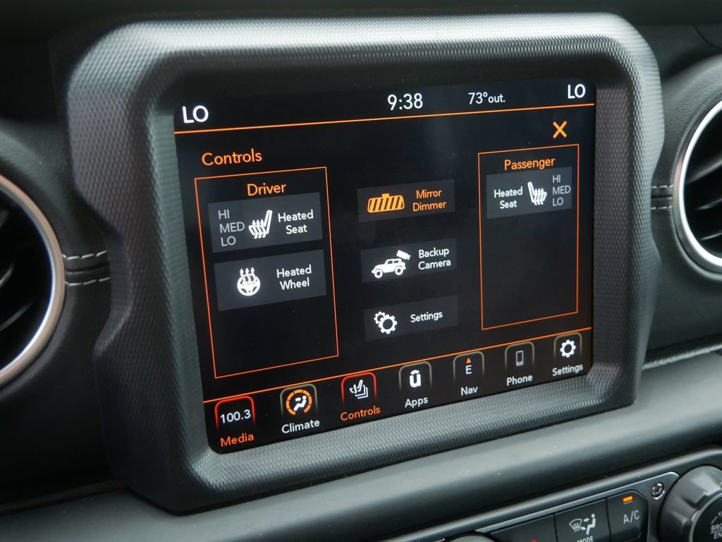 Used 2020 Jeep Wrangler Unlimited Sahara w/ Uconnect 4C Nav & Sound Group AWD/4WD image 3