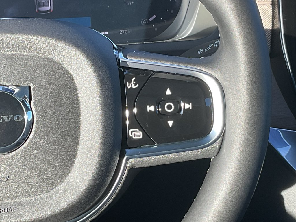 New 2027 Volvo XC90 B6 Plus AWD/4WD image 23