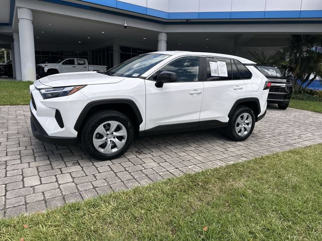 Used 2024 Toyota RAV4 LE FWD image 31