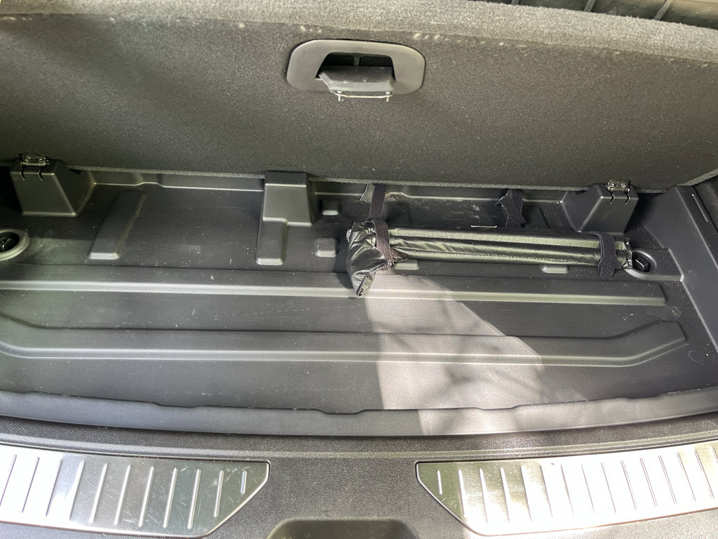 Used 2024 Chevrolet Tahoe RST w/ Luxury Package RWD image 9