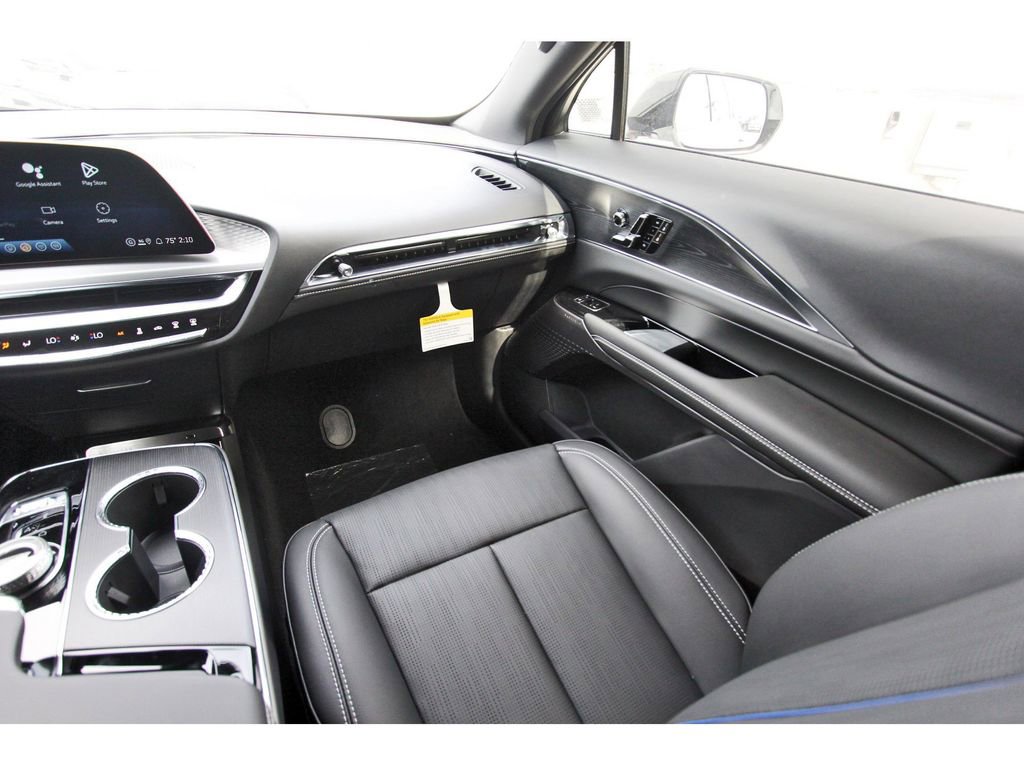 New 2026 Cadillac Lyriq Luxury image 10