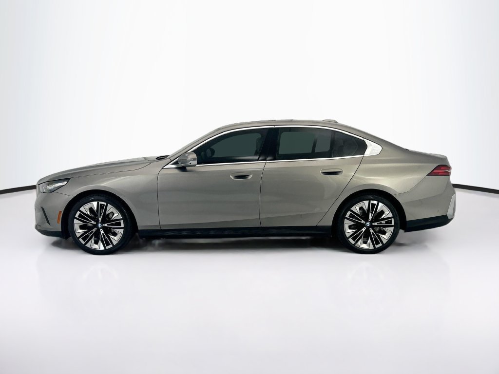 Used 2025 BMW 530i w/ Premium Package RWD image 2
