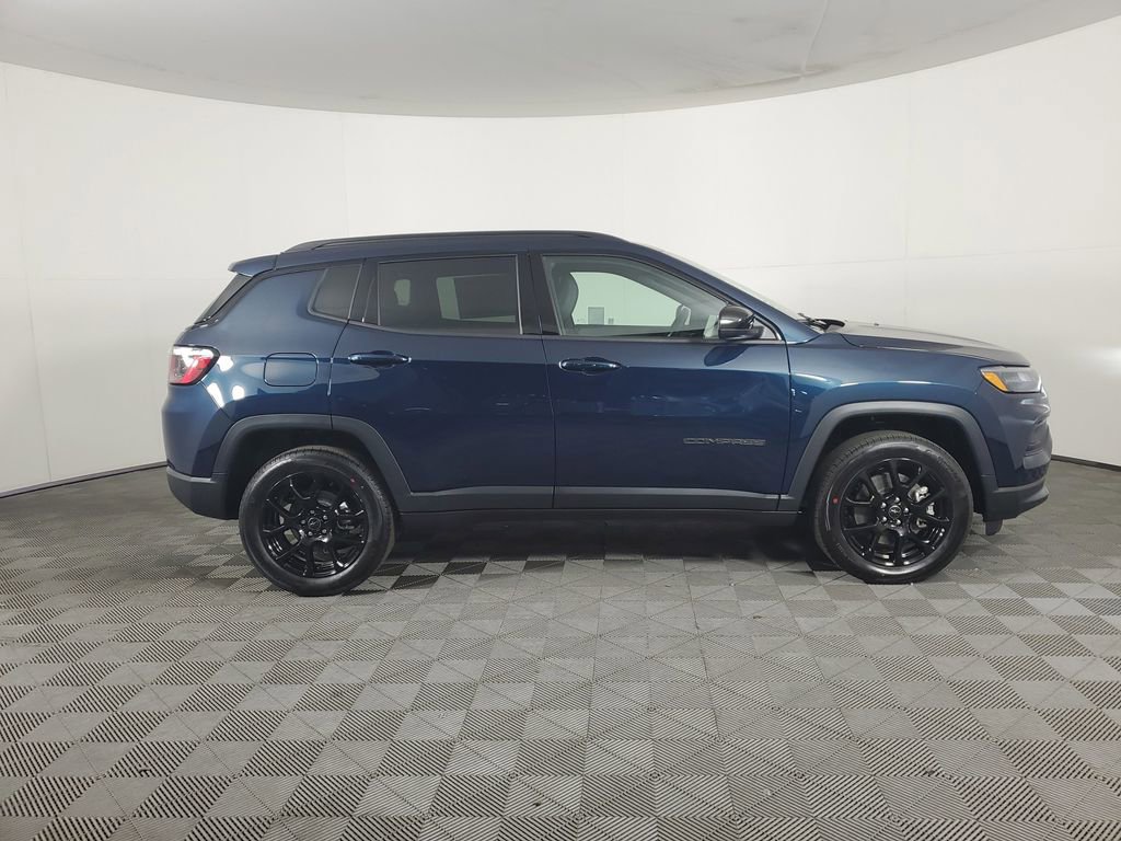 New 2026 Jeep Compass Latitude AWD/4WD image 3