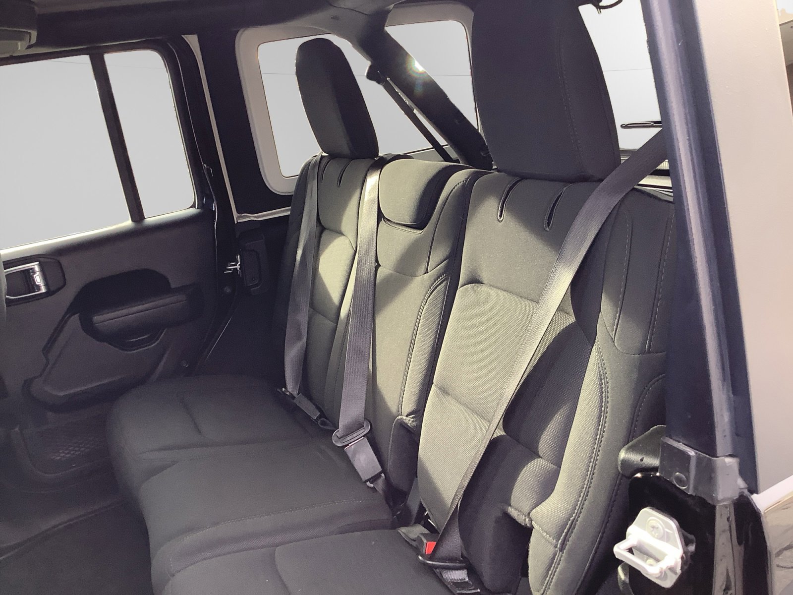 Used 2022 Jeep Wrangler Unlimited Sport image 13