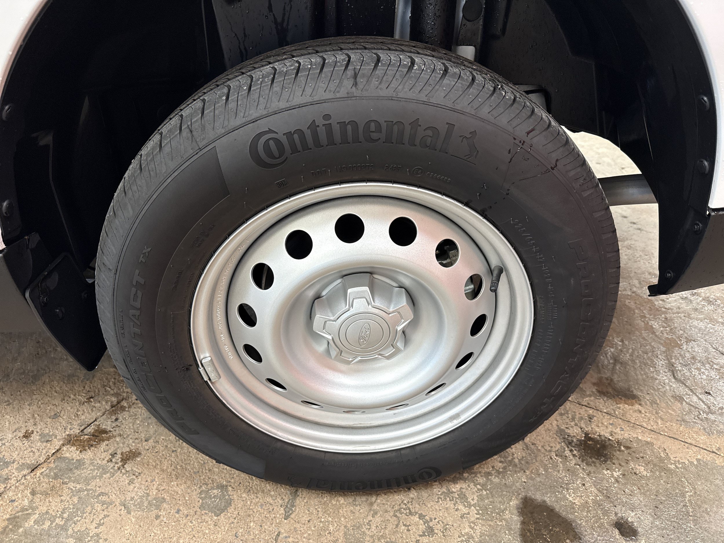Used 2025 Ford Maverick XL w/ Equipment Group 102A AWD/4WD image 6