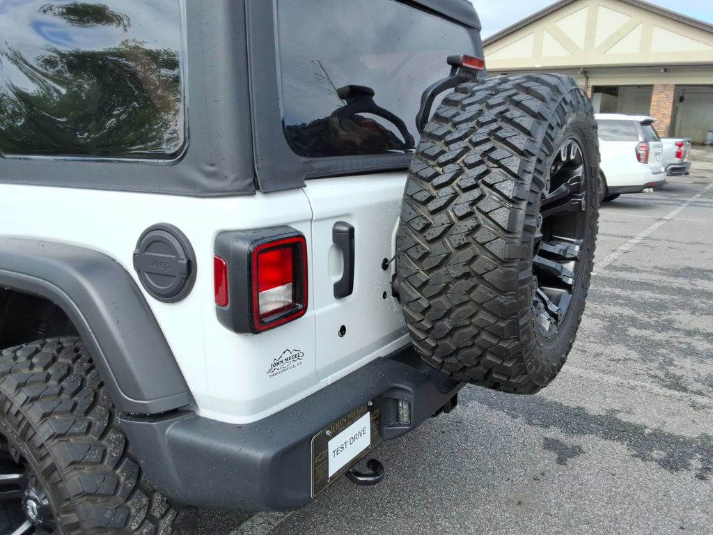 Used 2018 Jeep Wrangler Unlimited Sport AWD/4WD image 14