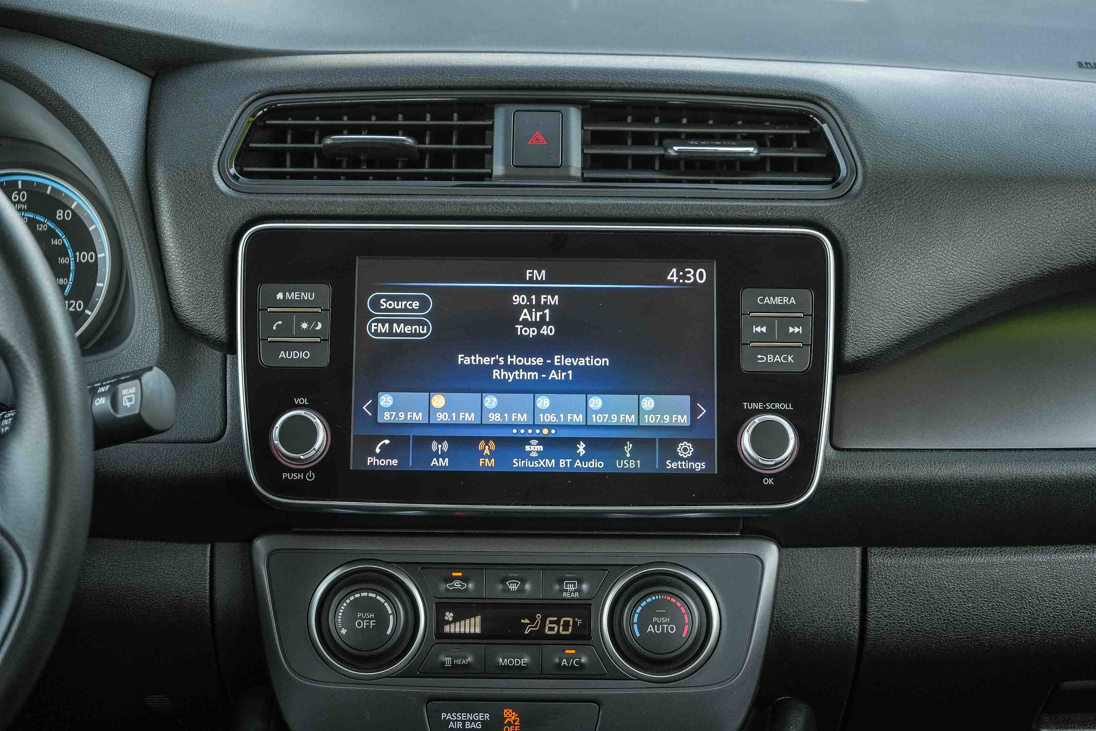 Used 2025 Nissan Leaf S FWD image 14