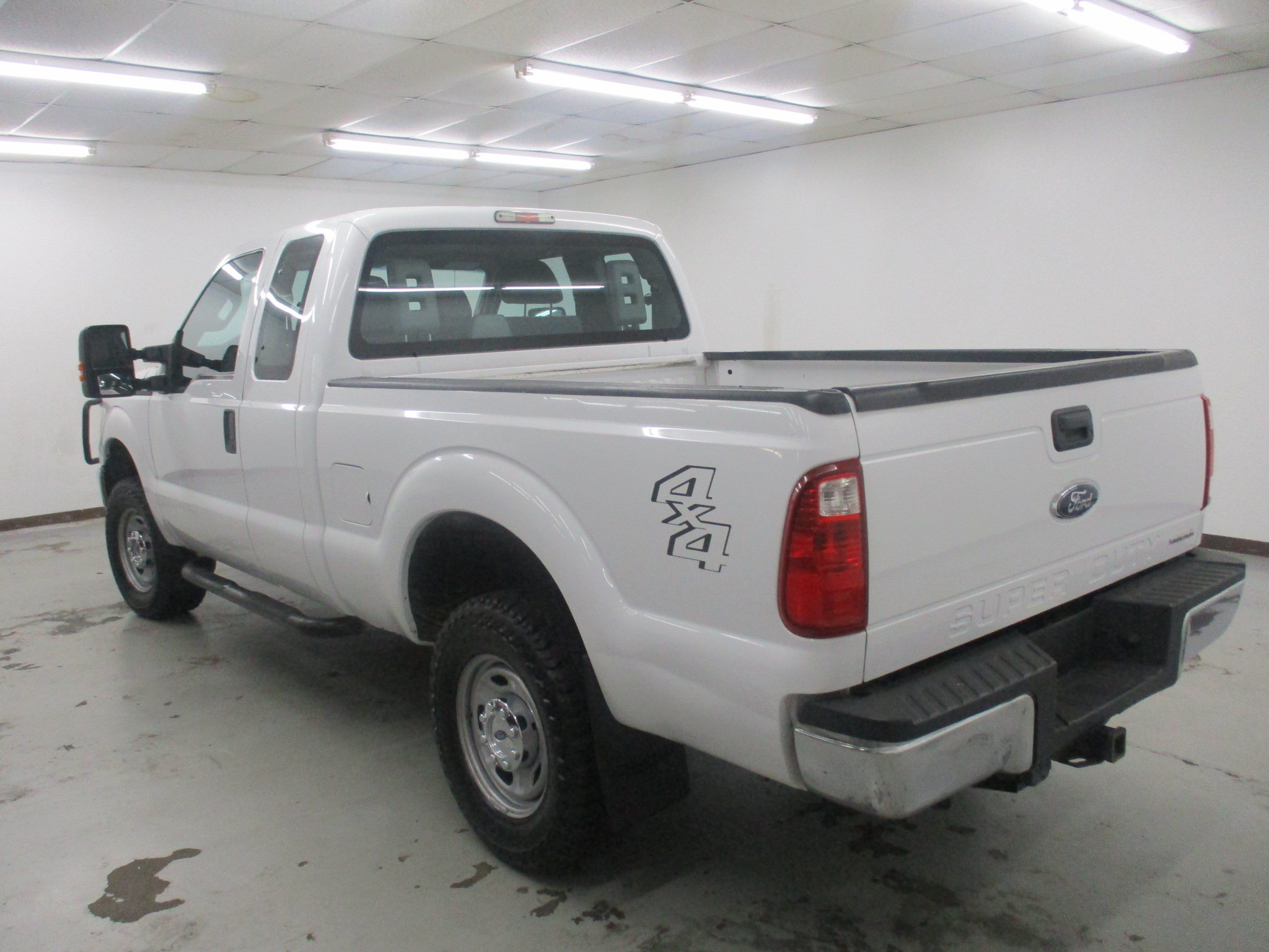 Used 2016 Ford F250 XL w/ Power Equipment Group AWD/4WD image 6