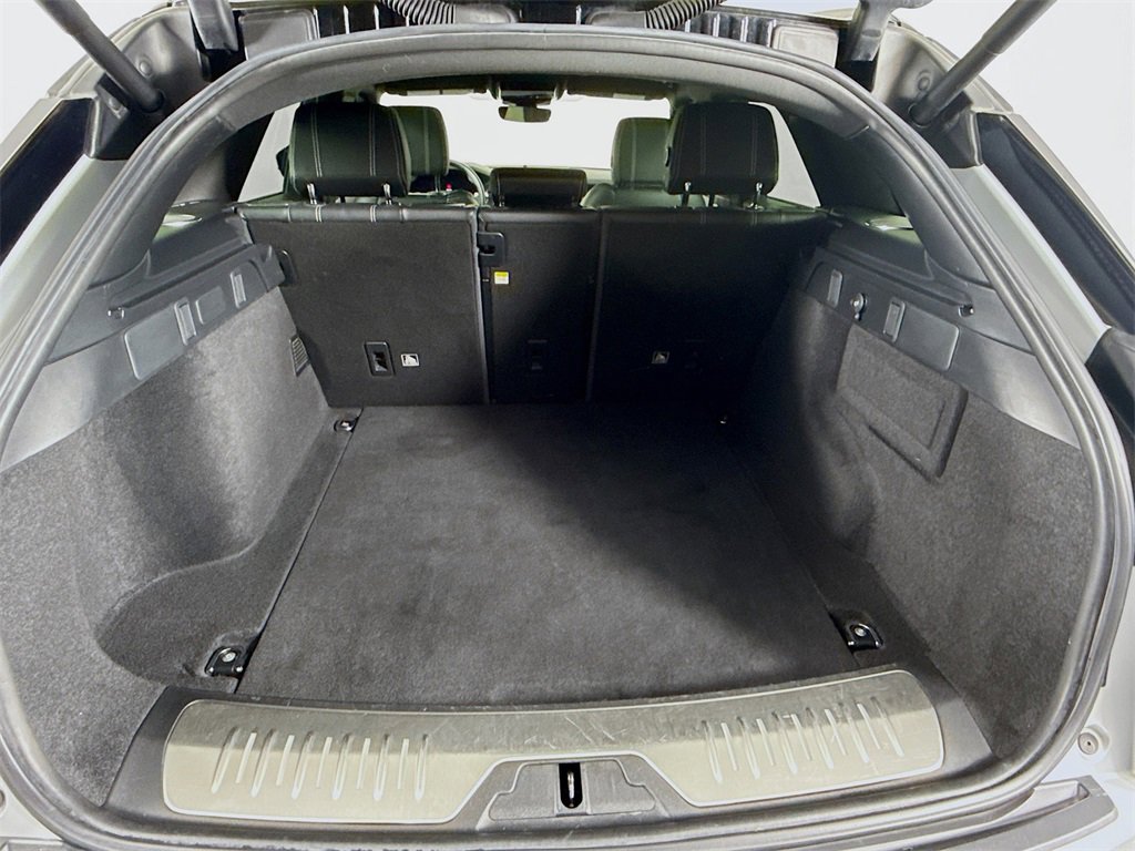 Used 2018 Land Rover Range Rover Velar R-Dynamic SE image 27