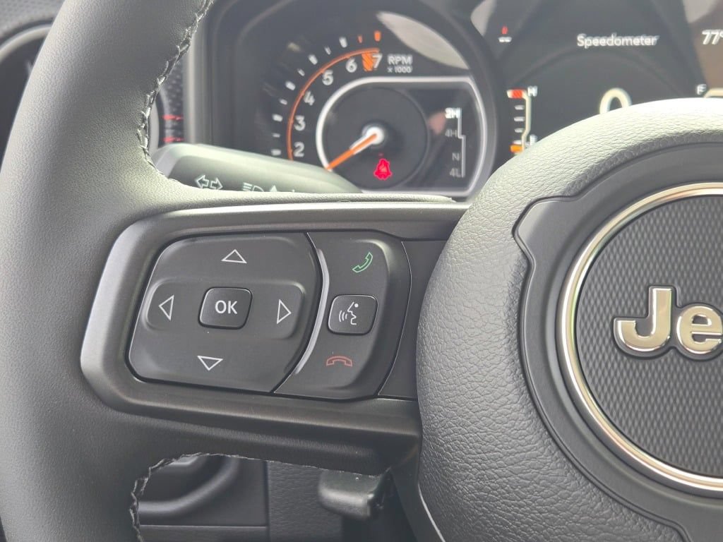 New 2026 Jeep Gladiator Rubicon AWD/4WD image 32