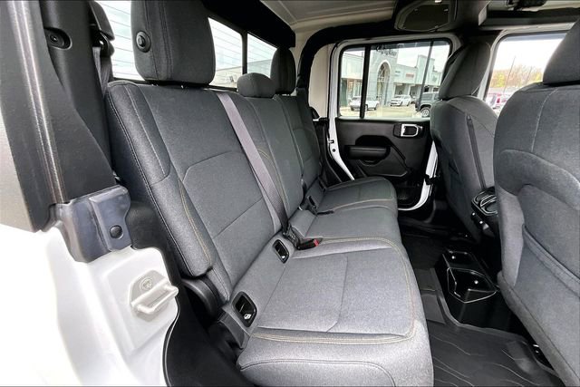 Used 2024 Jeep Gladiator Sport image 20