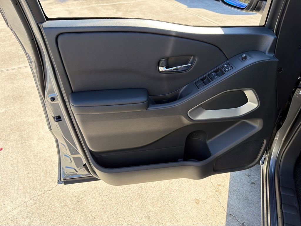 New 2026 Nissan Frontier SV w/ SV Convenience Package RWD image 15