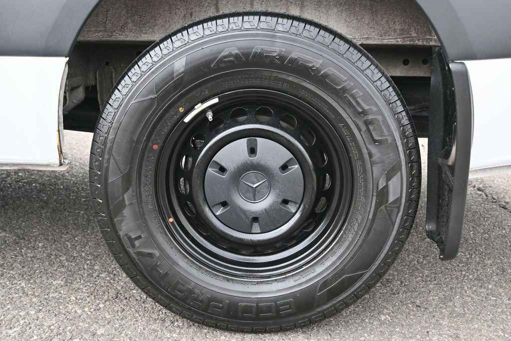 Used 2025 Mercedes-Benz Sprinter 2500 image 6
