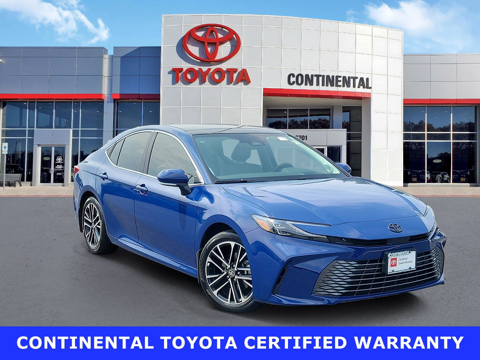 Used 2026 Toyota Camry XLE w/ Premium Package AWD/4WD image 1
