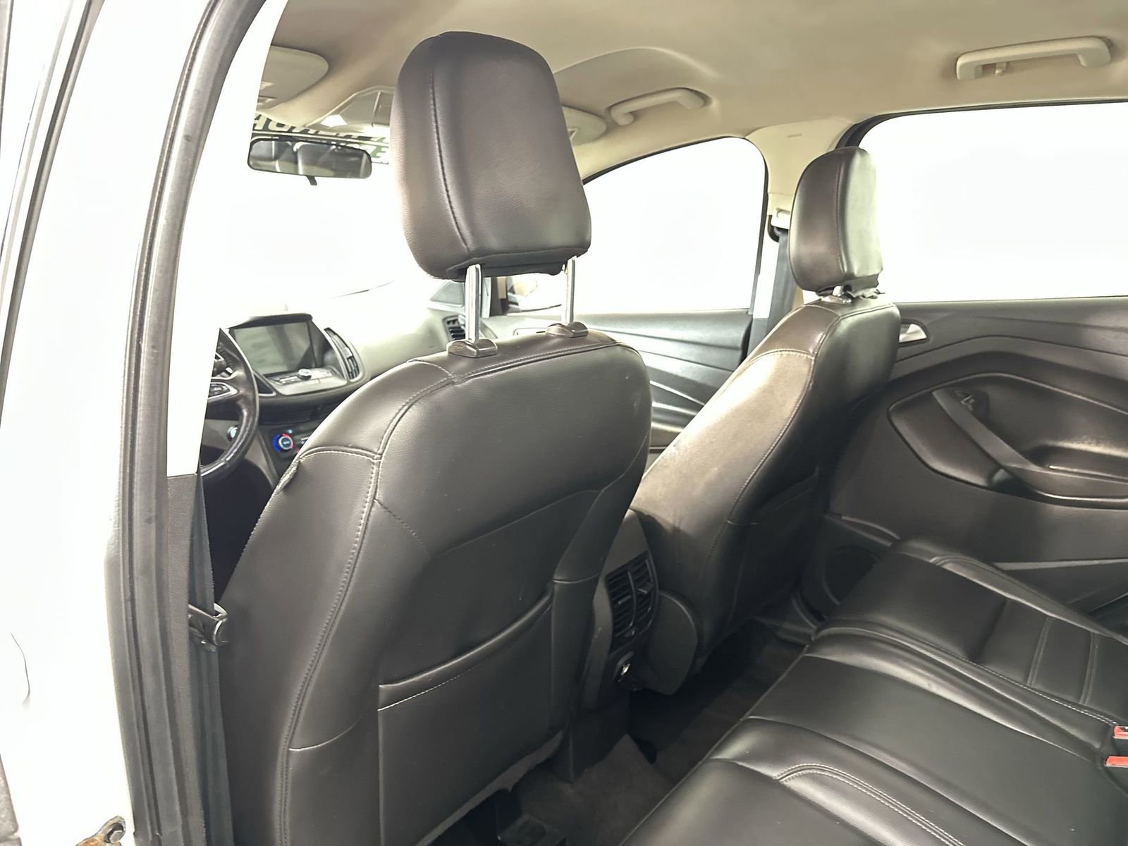 Used 2019 Ford Escape SEL image 28