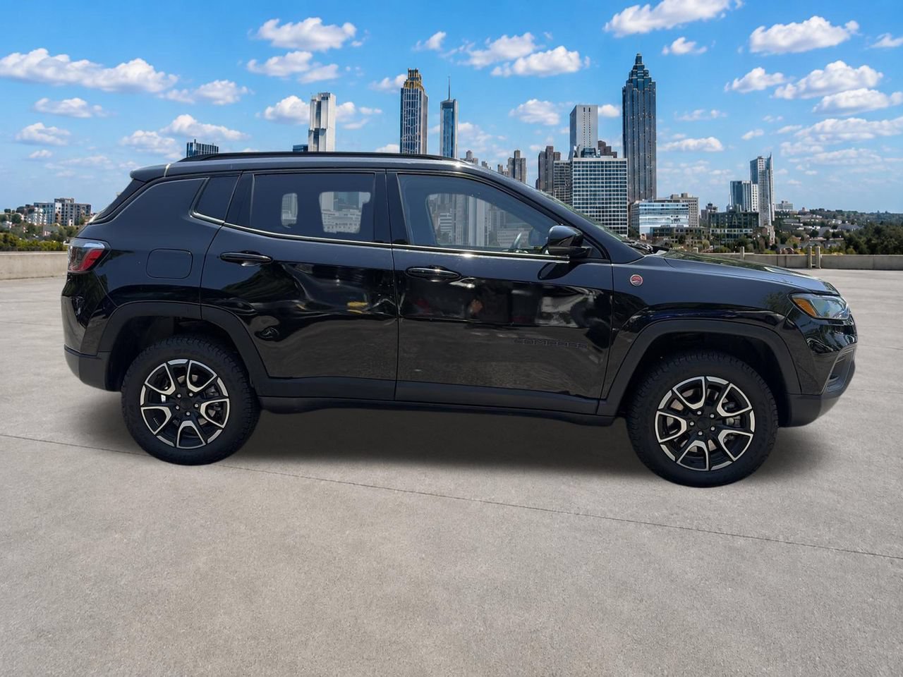 Used 2024 Jeep Compass Trailhawk AWD/4WD image 28