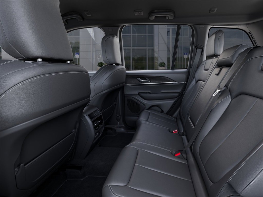 New 2025 Jeep Grand Cherokee Limited image 23