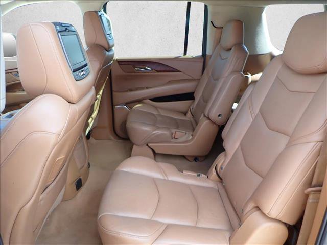 Used 2016 Cadillac Escalade ESV Platinum image 10