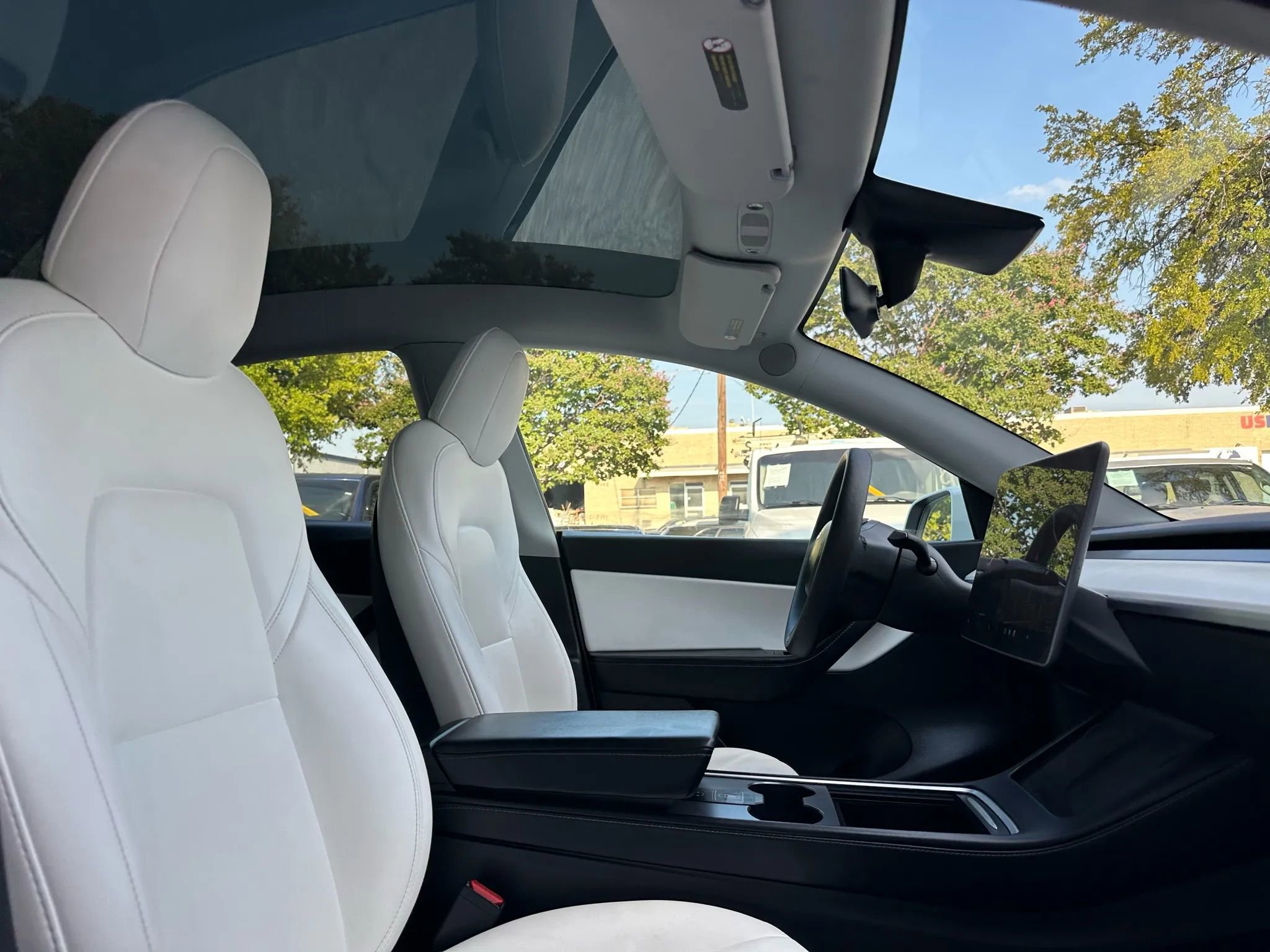 Used 2021 Tesla Model Y Long Range image 26