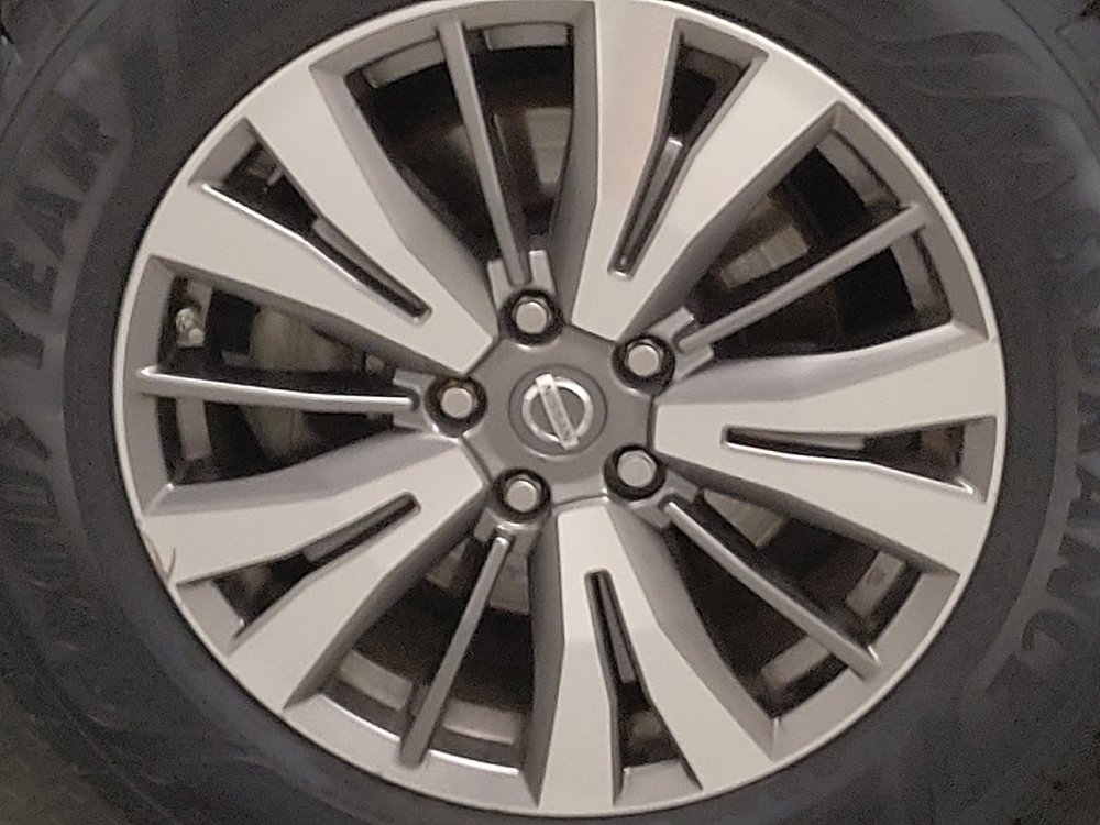 Used 2018 Nissan Pathfinder SL AWD/4WD image 31