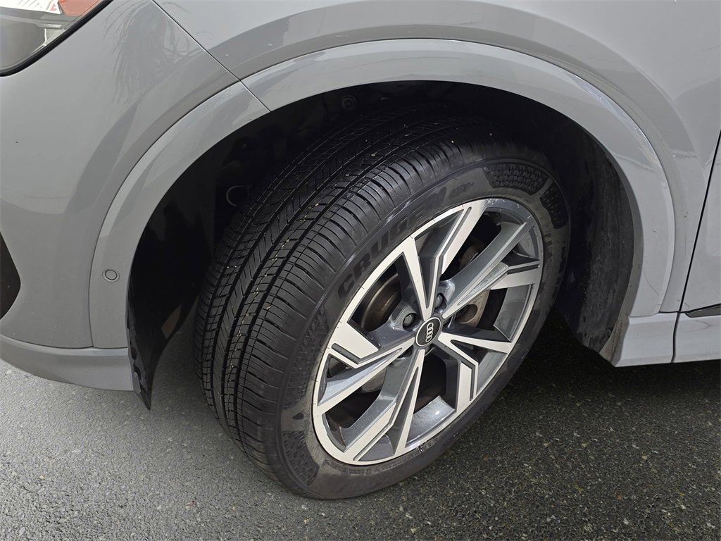 Used 2024 Audi Q4 e-tron Premium Plus image 29