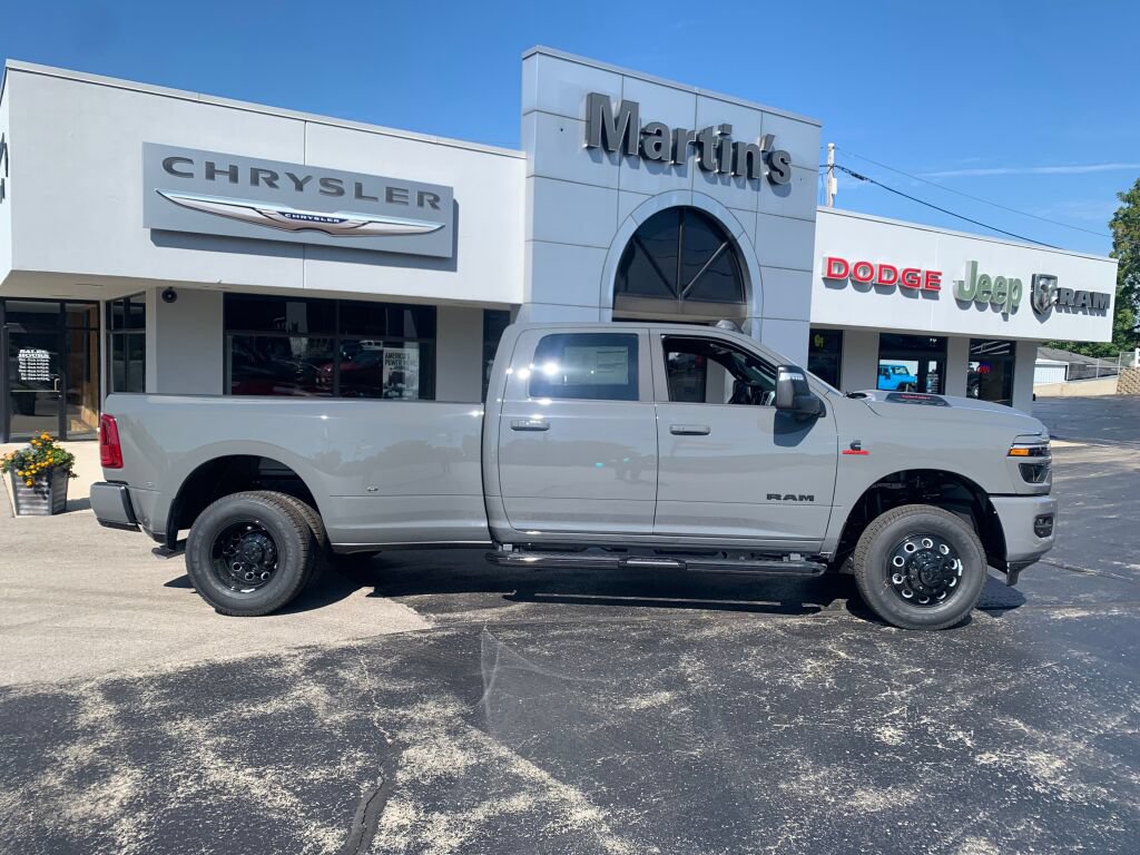 New 2027 RAM 3500 Laramie w/ Night Edition AWD/4WD image 2