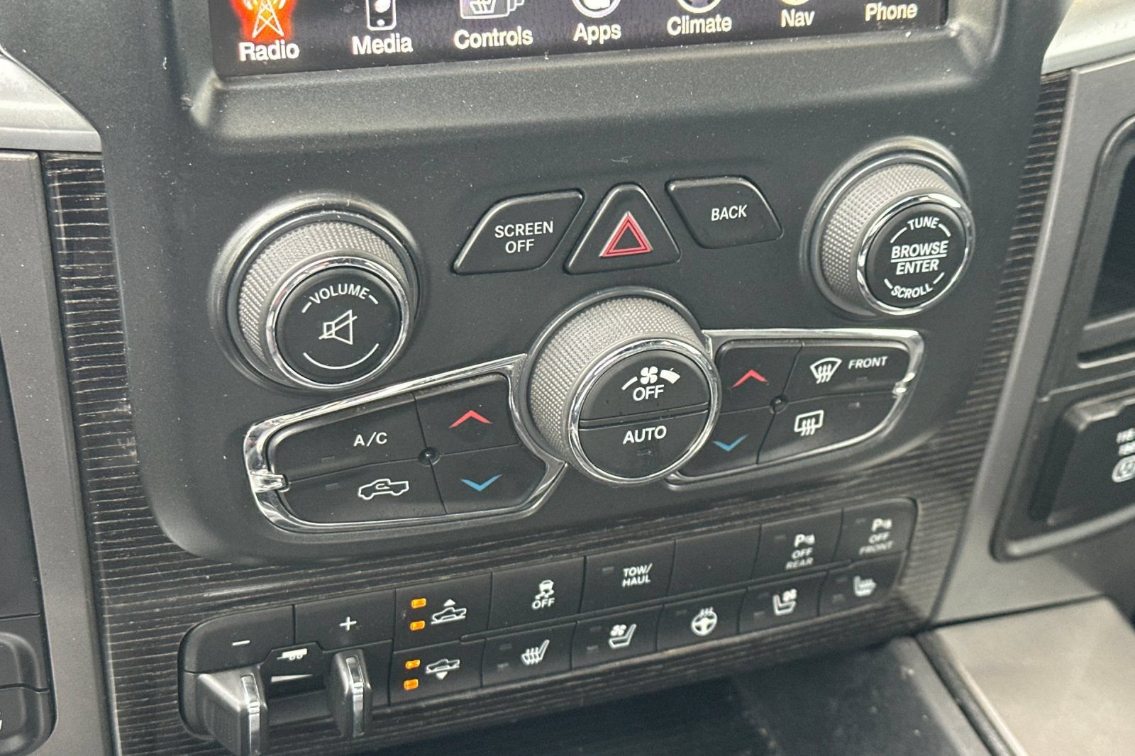 Used 2017 RAM 1500 Limited AWD/4WD image 17