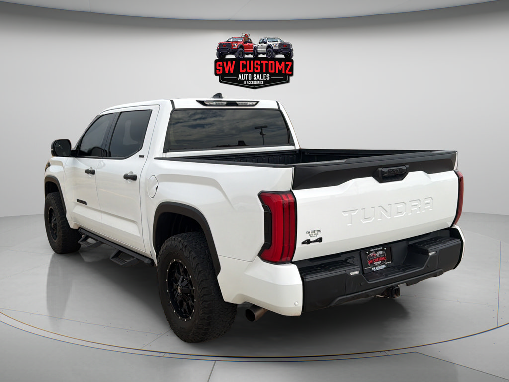 Used 2022 Toyota Tundra SR5 w/ SR5 Convenience Package AWD/4WD image 5