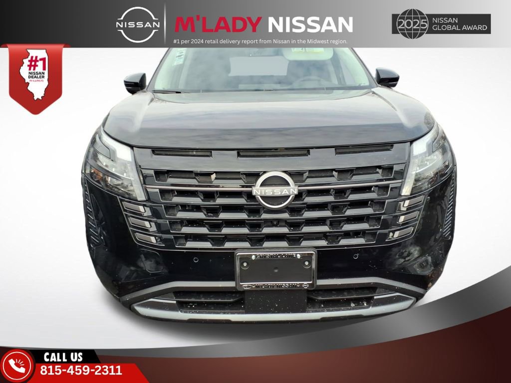 New 2026 Nissan Pathfinder SL image 2