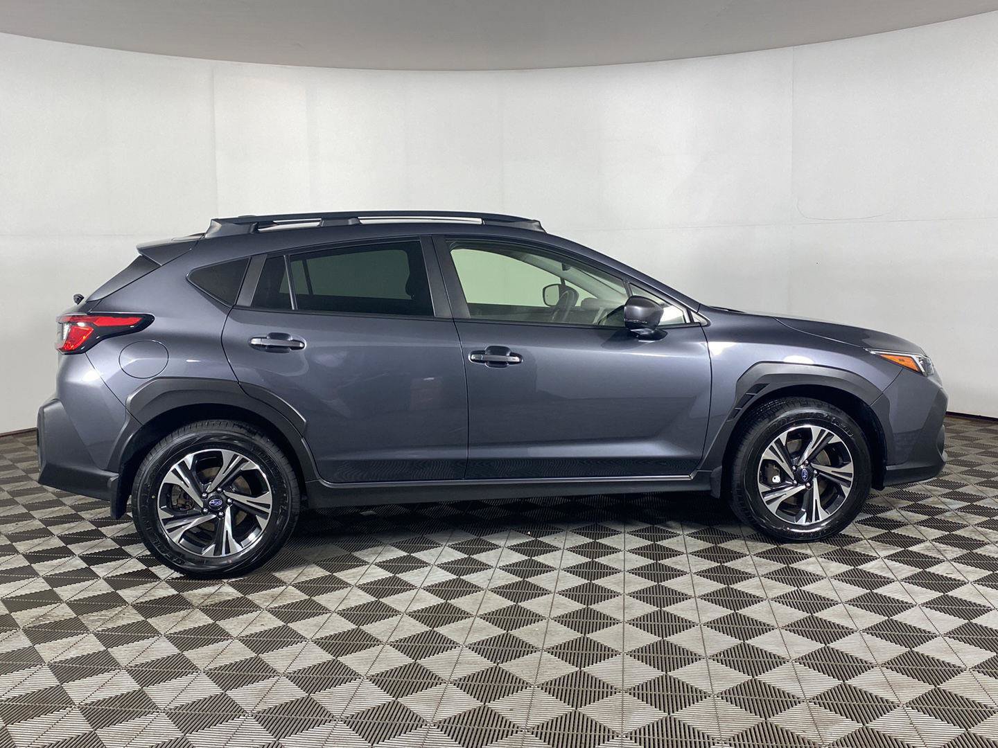 Used 2024 Subaru Crosstrek 2.0i Premium AWD/4WD image 4