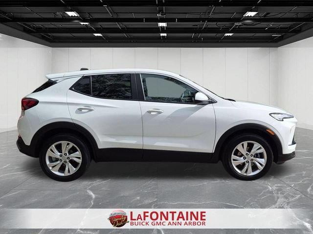 Certified 2024 Buick Encore GX Preferred FWD image 9