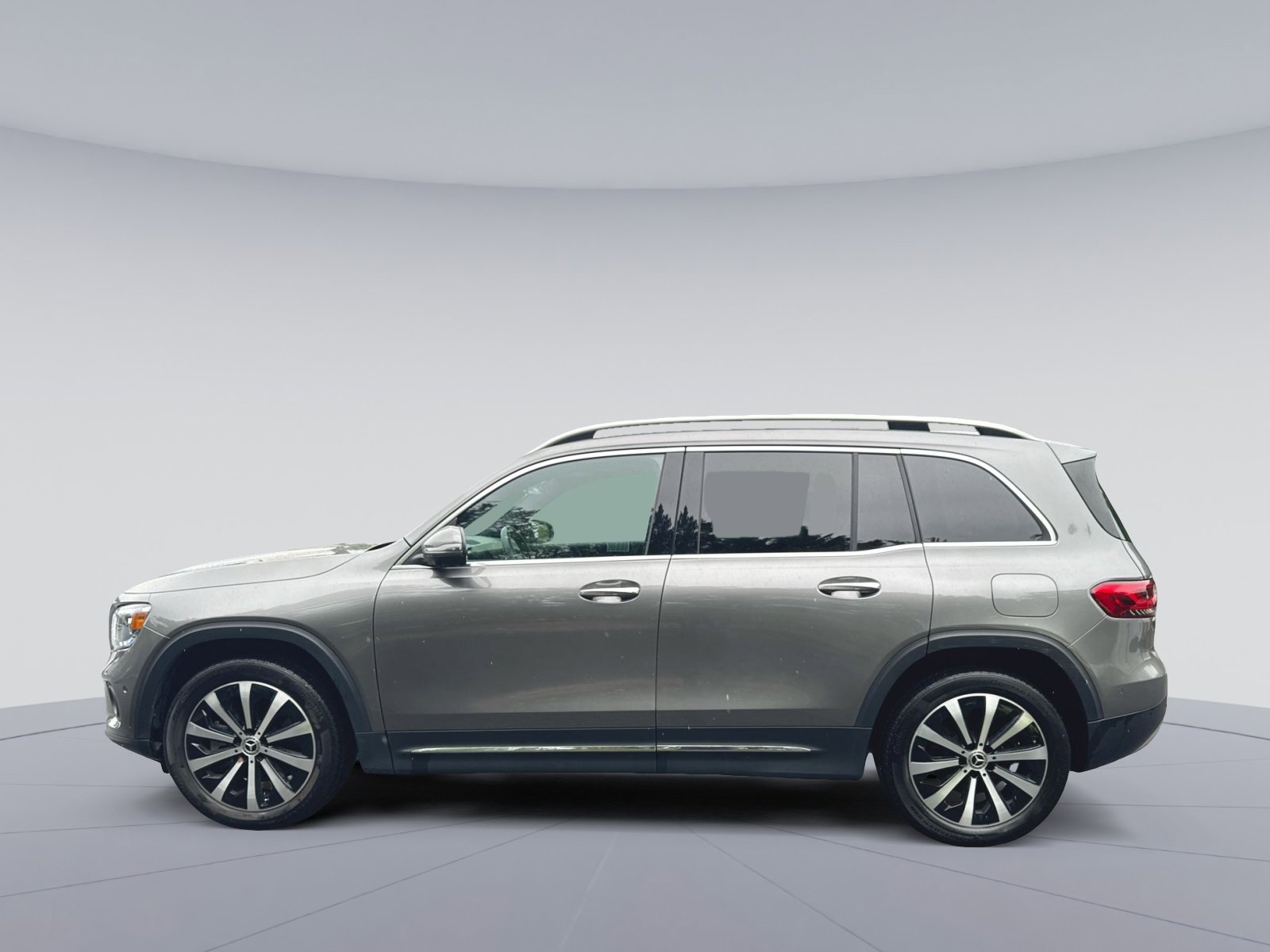 Used 2023 Mercedes-Benz GLB 250 4MATIC image 8