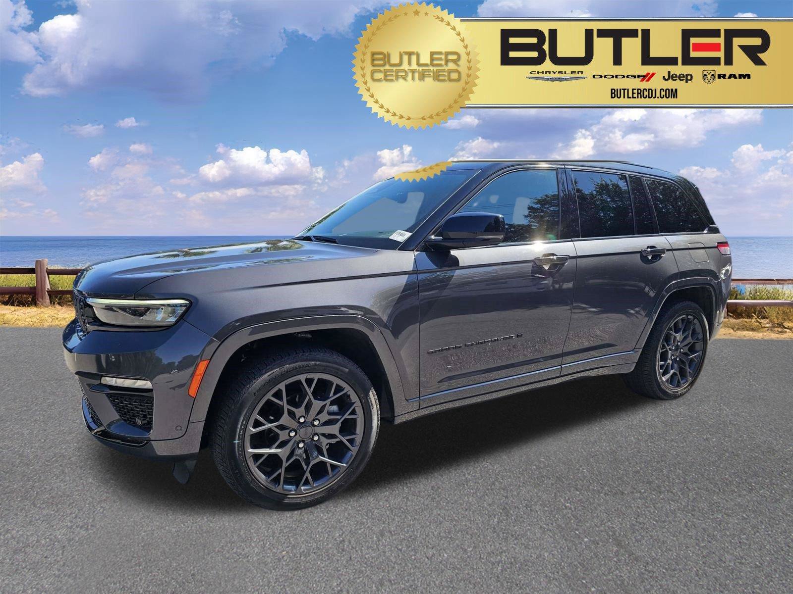 Certified 2025 Jeep Grand Cherokee Summit w/ Obsidian Package AWD/4WD image 1