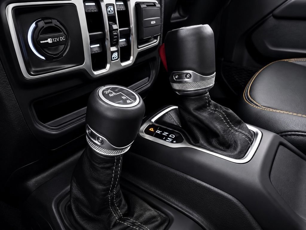 Used 2025 Jeep Gladiator Sport AWD/4WD image 21