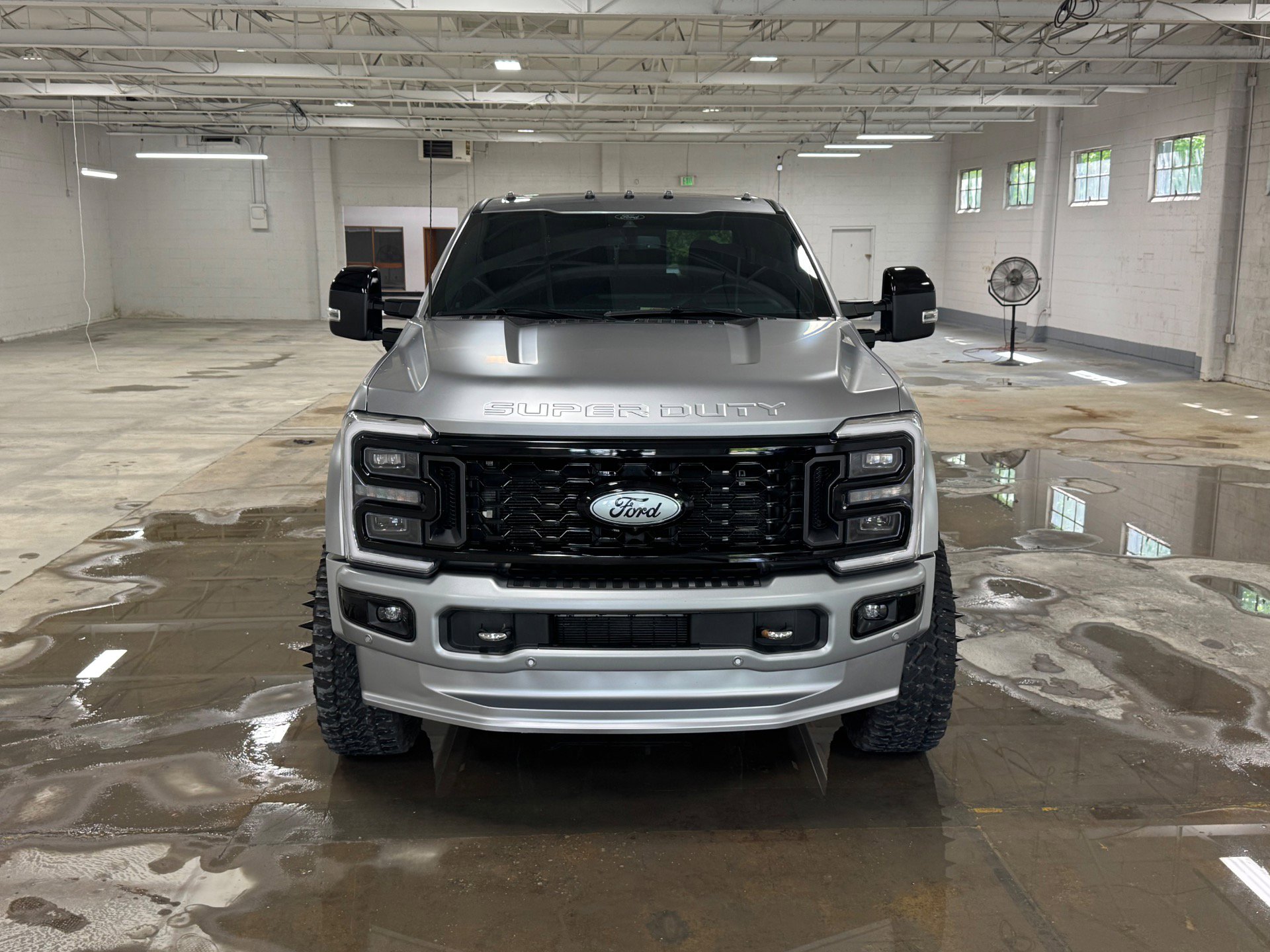 Used 2024 Ford F450 Platinum w/ Camper Package image 60